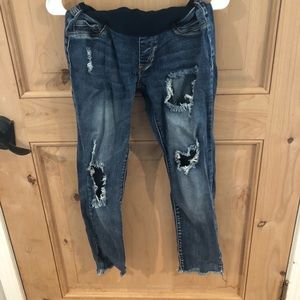 Distressed maternity jeans